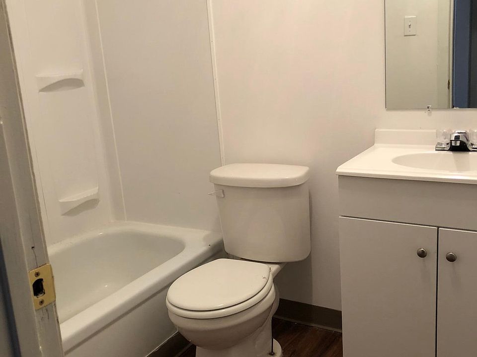 1st image of 2614 Gaston Ave #B