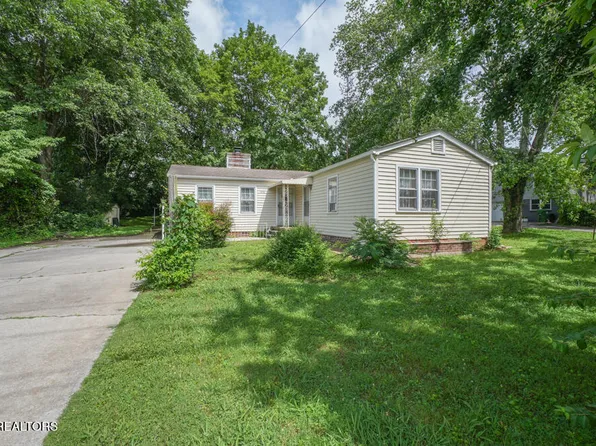 1209 Redwood Ave, Maryville, TN 37803