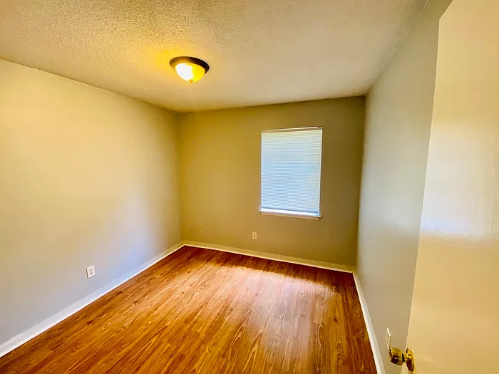 3715 Bluff Wood Dr — Photo 11