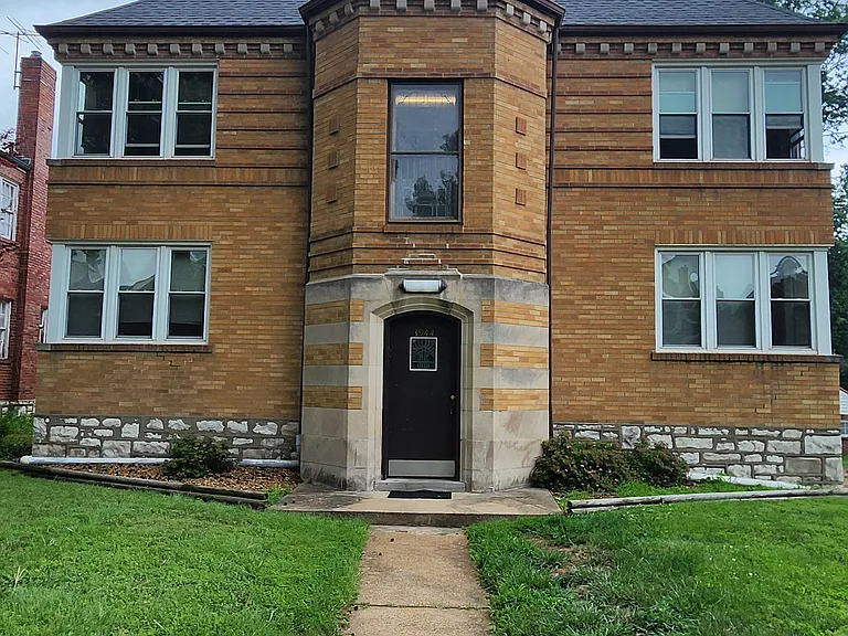 3944 Canterbury Dr #1S — Photo 8