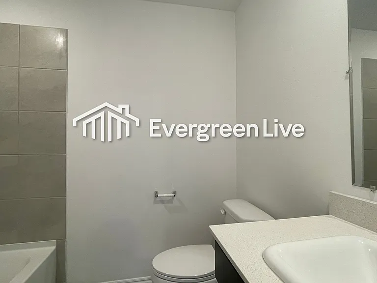 2208 Bleeker St — Photo 14