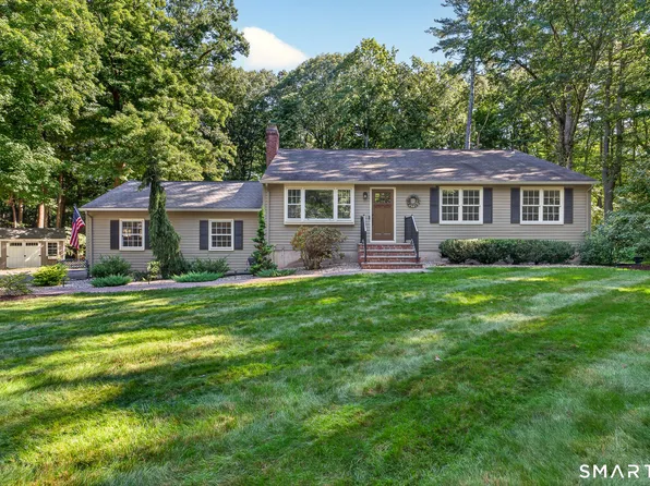 26 Minister Brook Drive, Simsbury, CT 06070