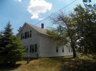 8 Mount Delight Rd, Deerfield, NH 03037