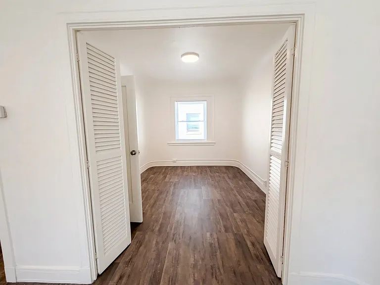 Donaldson Arms Apartments — Photo 5