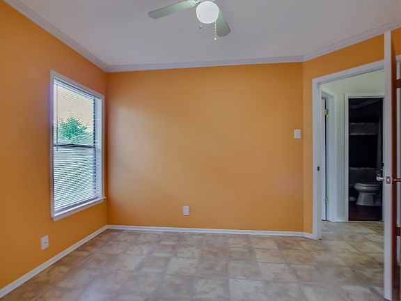 5th image of 5934 Les Harrison Dr