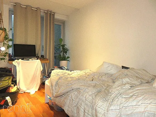 Rented by Rennit Inc. | media 35