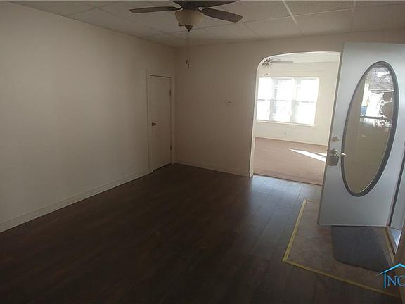 3rd image of 214 N 3rd St