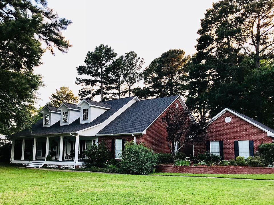 1st image of 18156 Oak Forest Dr