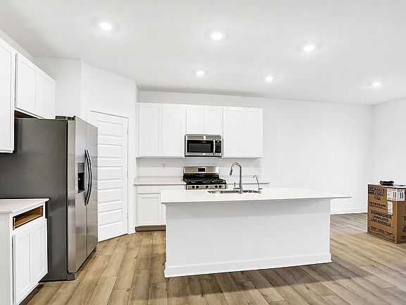 4th image of 17333 Gibbons Pl
