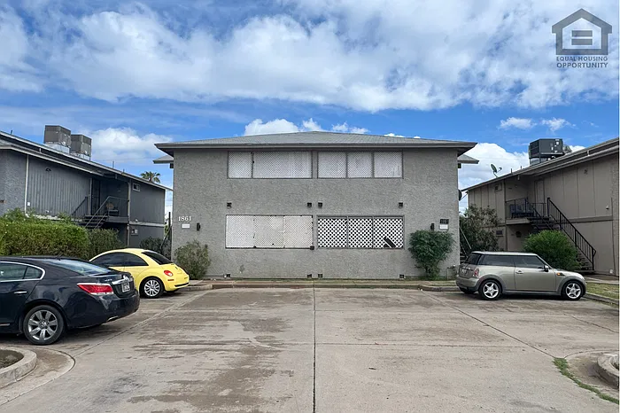 2 bed, 1.0 bath, 977 sqft, $1,499 — Photo 4
