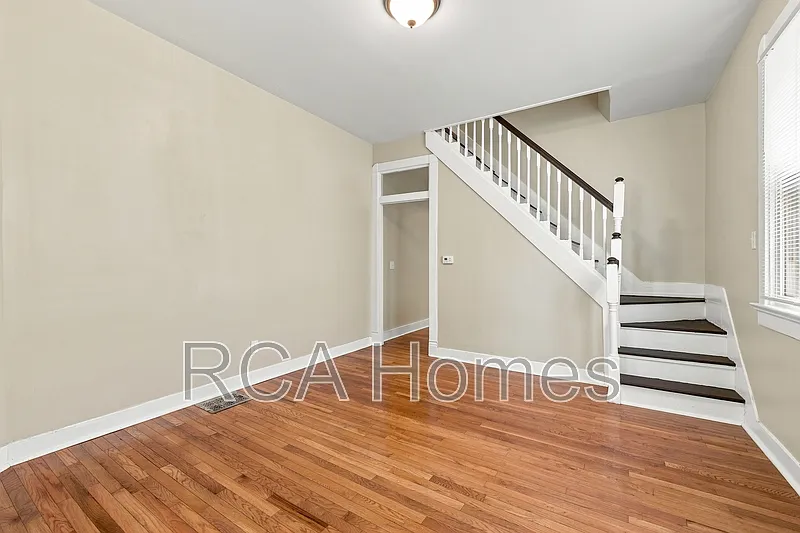 2 bed, 1.5 bath, $1,650 — Photo 2