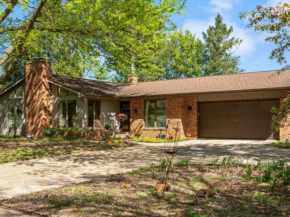 6718 Old Sauk Rd, Madison, WI 53705