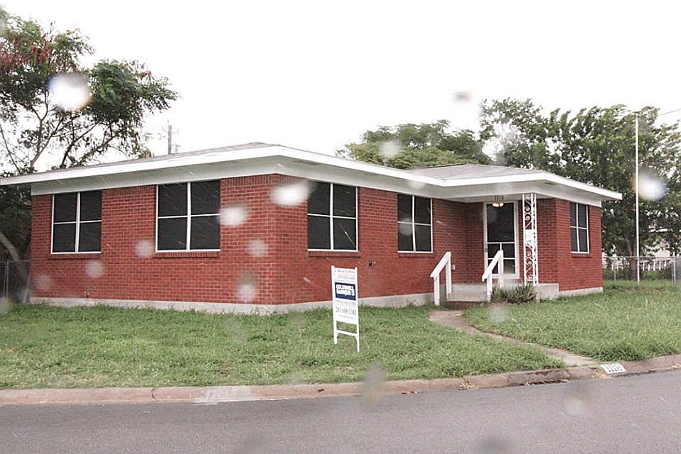 1st image of 1118 Bayou Cir