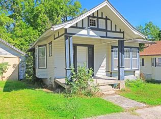 216 E Sycamore St, Independence, KS 67301