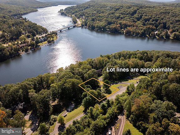 3rd image of 12 Marsh Hill Rd #4