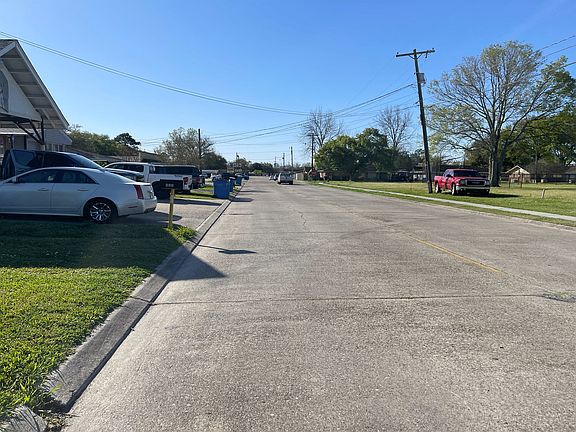 4th image of 427 S East Blvd