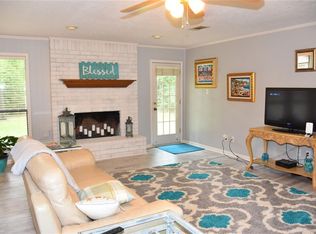 103 Panorama Dr, Conroe, TX 77304