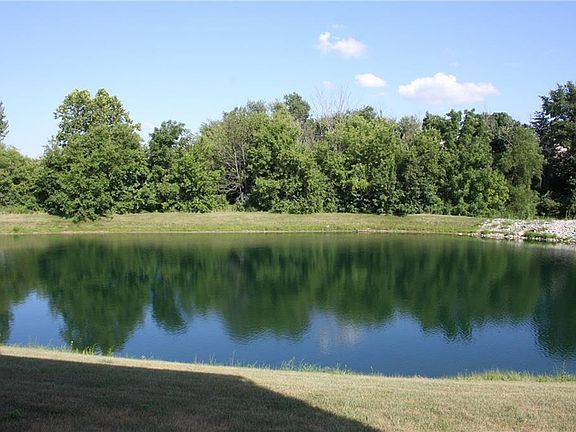 2nd image of 215 Creekside Dr