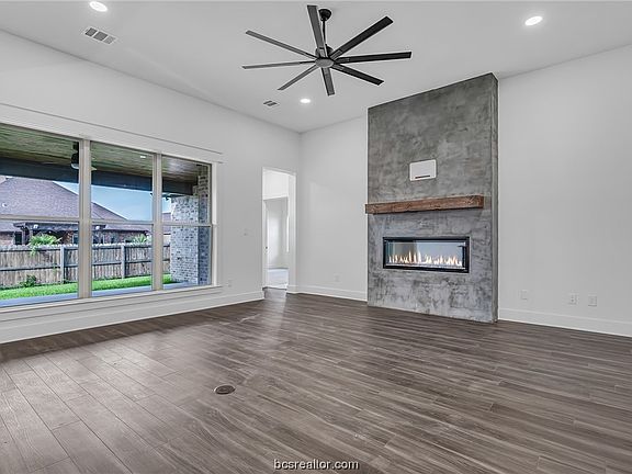 5th image of 3012 Teller Dr