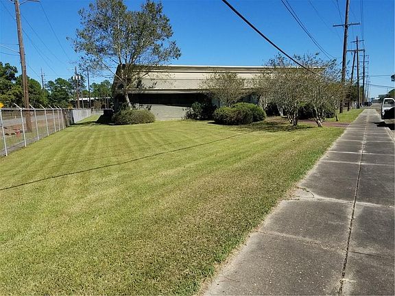 3rd image of 100 Avenue J
