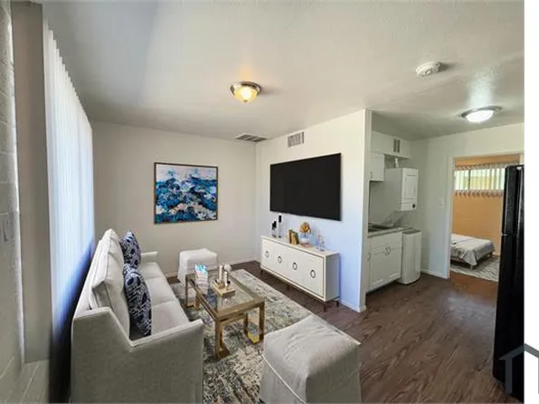 6802 W Glendale Ave, Glendale, AZ 85303