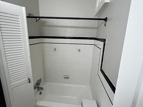 5th image of 1307 Pennsylvania Ave APT 2