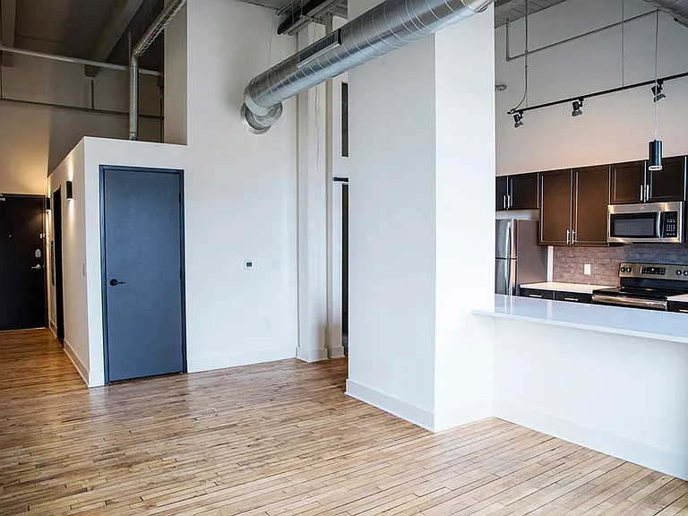 Maxwell Lofts — Photo 33