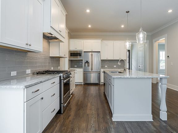 5th image of 2202 Meadowcreek Dr
