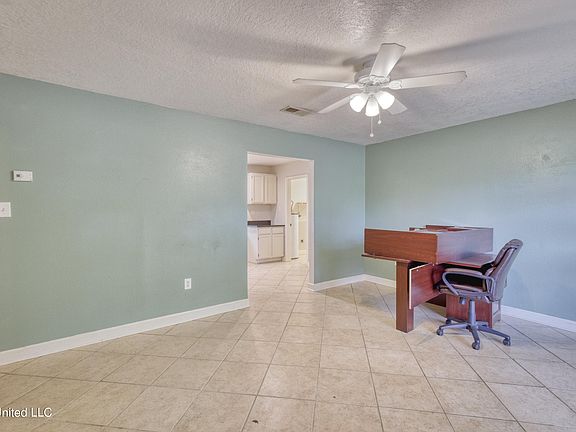 5th image of 217 Shalimar Dr