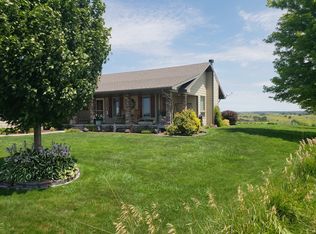 32137 S Cut Creek Rd, Maxwell, NE 69025