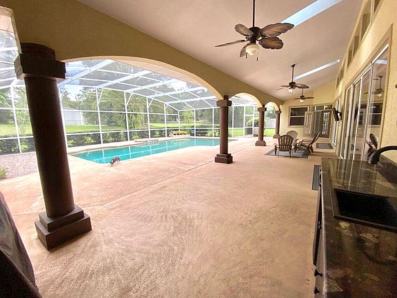 3rd image of 1742 Markham Glen Cir