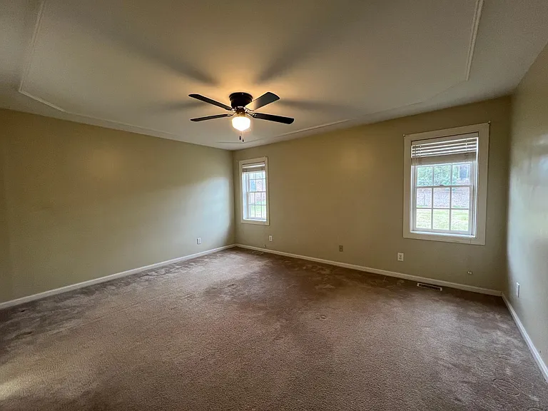 809 Barneswyck Dr — Photo 12