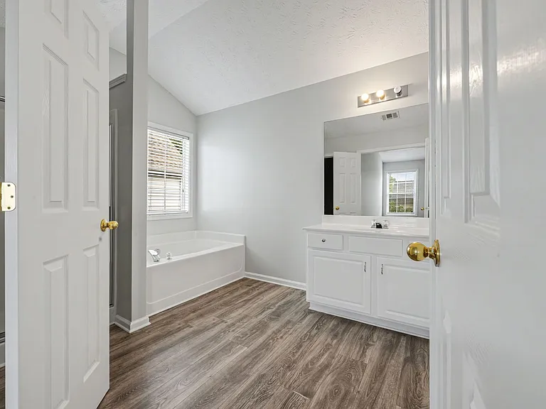 290 Clairidge Ln — Photo 25