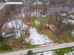 7020 Summit Dr, Canfield, OH 44406