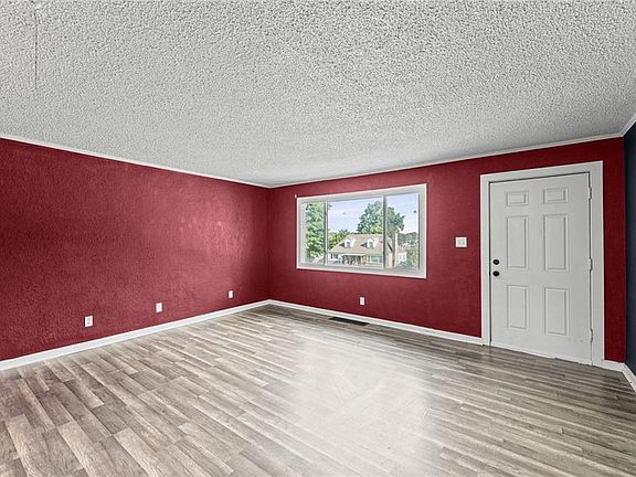 3rd image of 1143 E 65th St