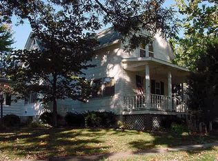 306 E Oak St, Mahomet, IL 61853