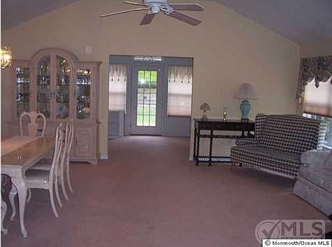 2nd image of 2858 Lenox St