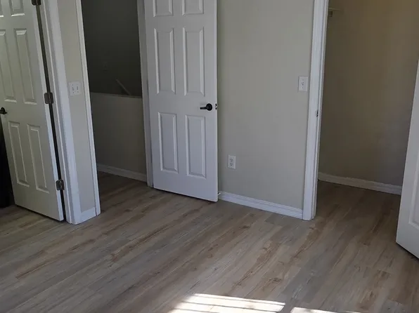 213 NW 8th St, Gainesville, FL