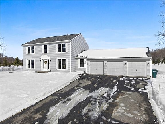 2nd image of 460 Gilbert Mills Rd