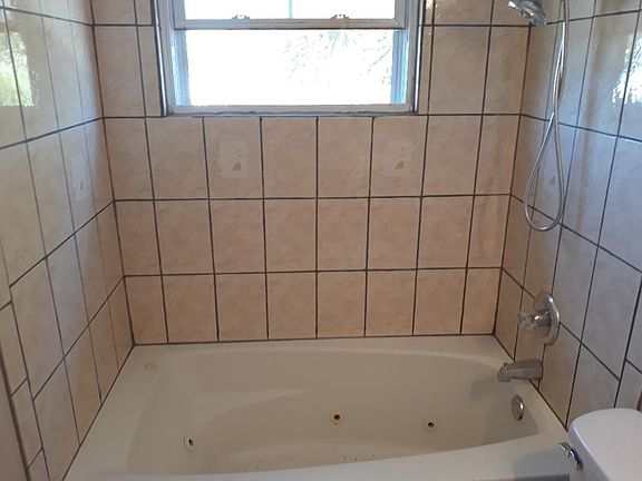 3rd image of 2710 Palencia St