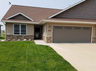2673 Millstone Dr, Dubuque, IA 52002