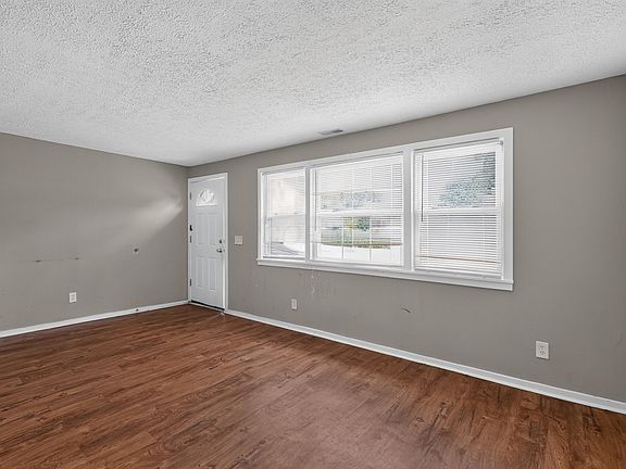 3rd image of 2183 Safford Ave