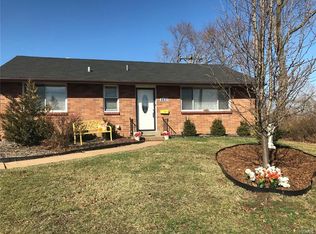 9827 Reavis Rd, Saint Louis, MO 63123