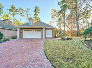 32 Hillwood Ln, Montgomery, TX 77356