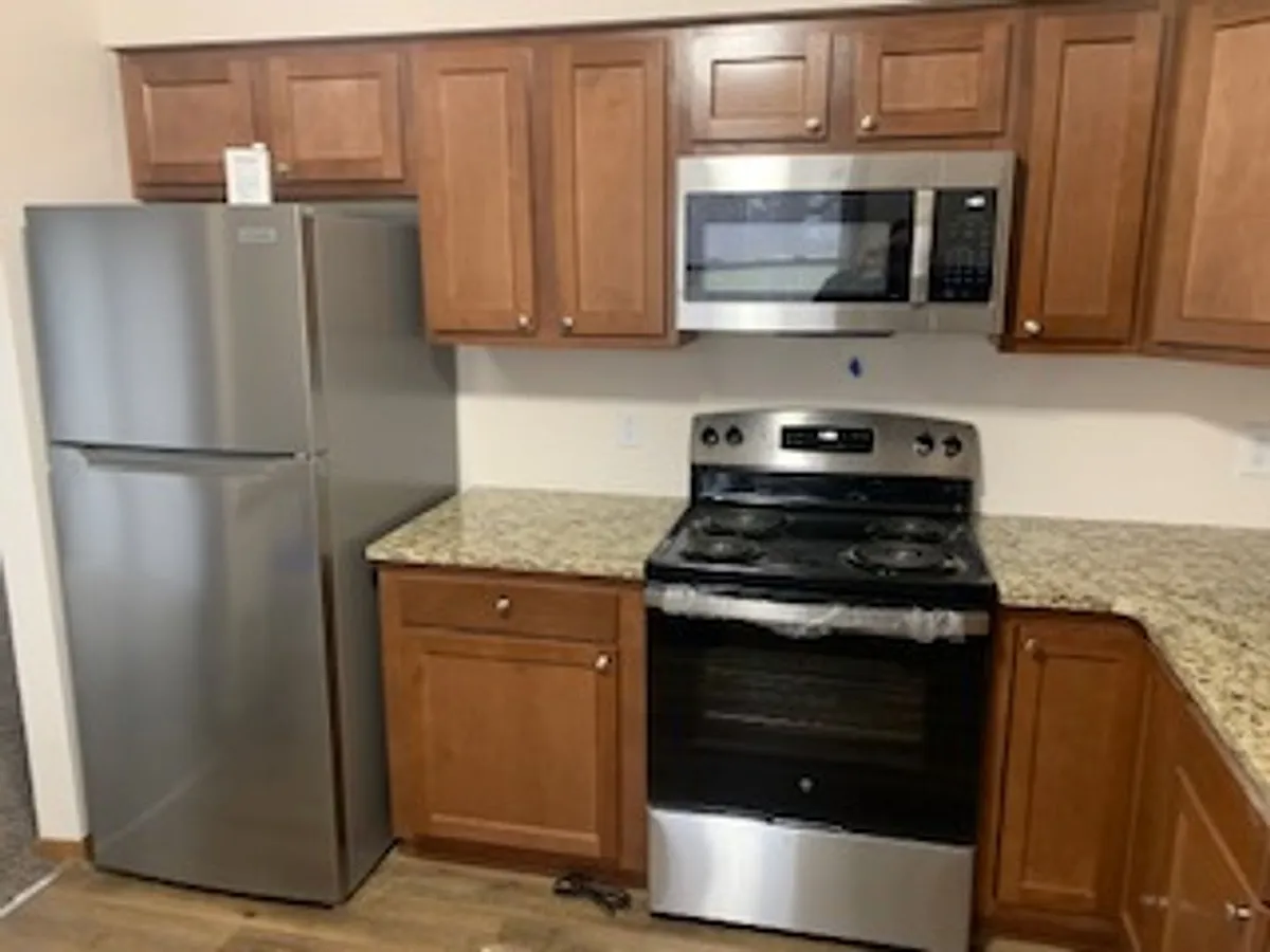 Building Photo - 1027 Valley Side Dr #1029