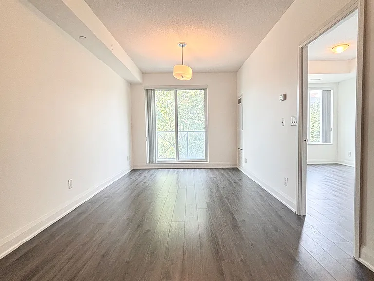 1 Uptown Dr #207 — Photo 32