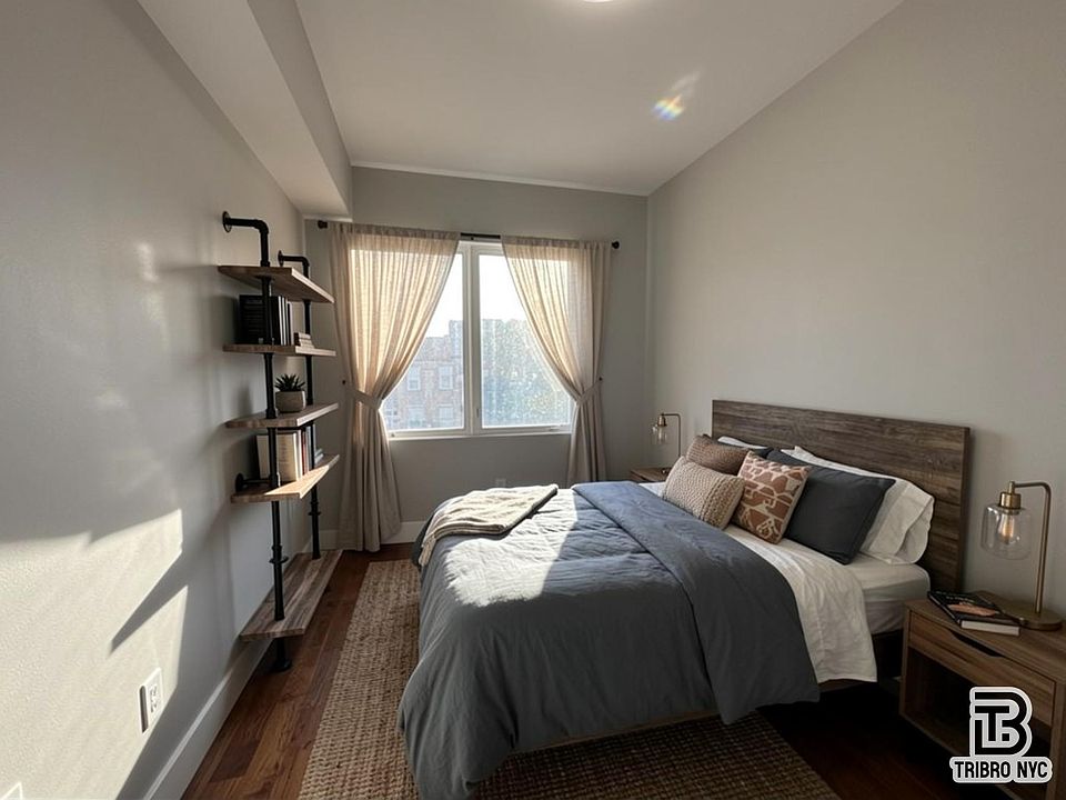 2nd image of 359 Vernon Ave #4