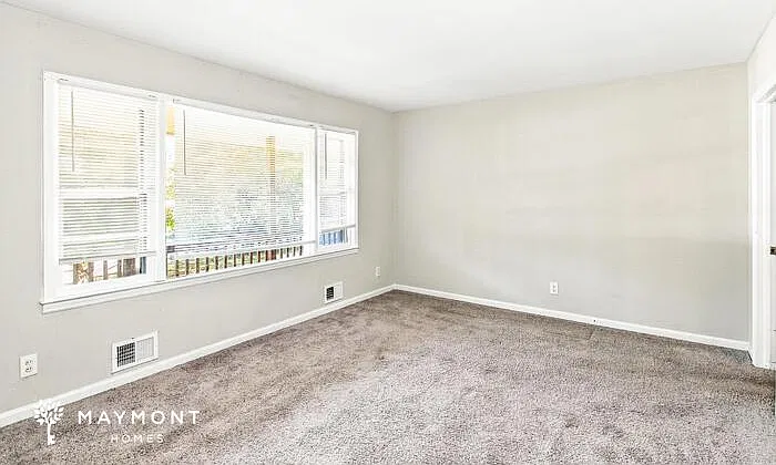 3 bed, 1.5 bath, 1316 sqft, $1,695 — Photo 4