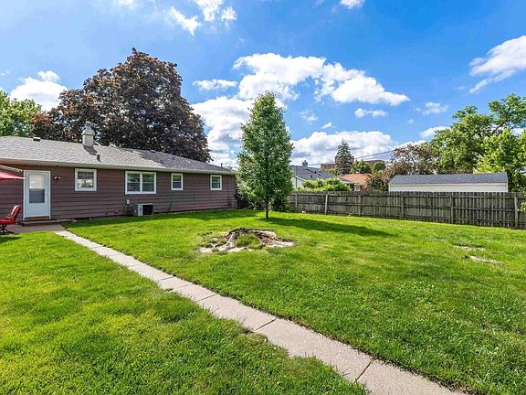 3rd image of 2624 Fillmore Ln