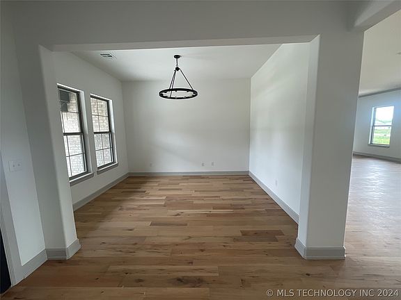 2nd image of 1508 N 72nd St